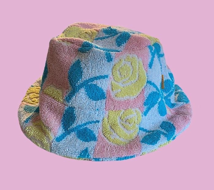 Level Up Upcycling Mode Fashion Isabelle Wedel Portfolio Hamburg Accessoire Nachhaltig Fashion for Future Bucket Hat